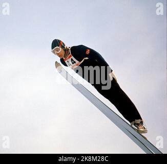 sapporo-japan-1972-ski-jumpers