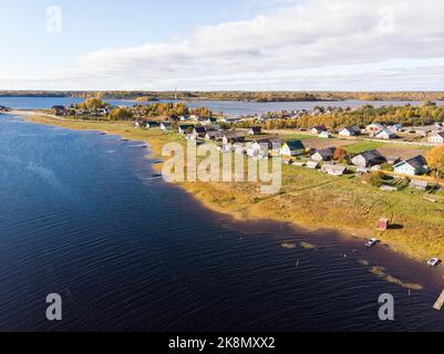 General view of the village of Vershinino from Kenozero. Russia, Arkhangelsk region Stock Photo