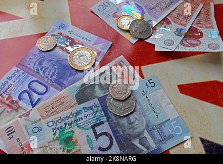 Will Scotland use the Sterling pound after a successful referendum to leave the United Kingdom, if so for how long - Sterling Scottish and BOE notes Stock Photo