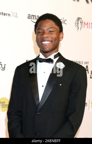 Branson Bailey at arrivals for 5th Annual Wearable Art Gala - Part 2