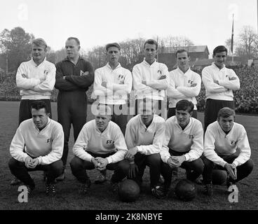 Oslo 19631027 Football, Cup Final 1963 Skeid / Fredrikstad 2-1 in a dramatic final at Ullevaal Stadium. Here Fredrikstad's team. Photo: NTB / NTB Stock Photo