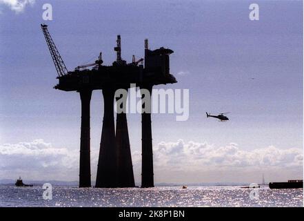 Stavanger 19950511. The world's largest concrete construction, the 'Troll' oil platform under tow from Stavanger to the North Sea. Photo: Morten Hval, NTB / NTB Stock Photo