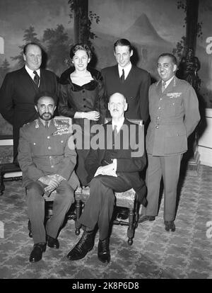 Oslo 1954118 Emperor Haile Selassie I of Ethiopia on official visit to Norway. Here the Ethiopian emperor in the audience at the castle. Officially photo of the emperor together with the Norwegian royal family in the birdwhile. Front from v: Emperor all of Selassie in, King Haakon VII. Back from V: Crown Prince Olav, Princess Astrid, Prince Harald and the emperor of Ethiopia's son Duke of Harar. Photo: NTB / NTB Stock Photo