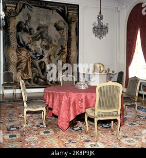 Skaugum, Asker 19690616. Interior from the Crown Prince family's residence Skaugum in Asker. Here from the dining room. Price crown. Photo: NTB / NTB Stock Photo