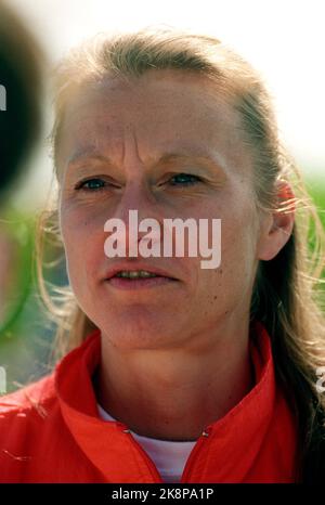 Oslo 19930508 The Grete Waitz race for women starting in the Frogner Park. Here primus engine Grete Waitz before the race. Severe portrait. Photo: Bjørn Owe Holmberg / NTB / NTB Stock Photo