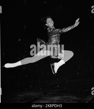 Oslo 19520220 Olympic Games, figure skating, women Jacqueline du Bief