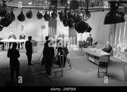 Oslo 19600820: NRK Television started its broadcasts on August 20, 1960. King Olav opens the first broadcast from NRK Television. Overview image from studio. Th. Prime Minister Einar Gerhardsen, who also spoke at the opening. Photo: NTB / NTB Stock Photo