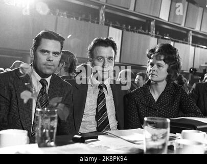 Oslo April 21, 1975. The Labor Party's national meeting. Here from V; Ivar Leveraas, Reiulf Steen and Gro Harlem Brundtland. Photo: Henrik Laurvik / NTB Stock Photo