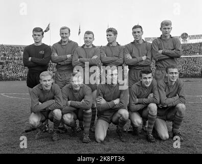 Oslo 19631027 Football, Cup Final 1963 Skeid / Fredrikstad 2-1 in a dramatic final at Ullevaal Stadium. Here Skeid's team. Photo: NTB / NTB Stock Photo