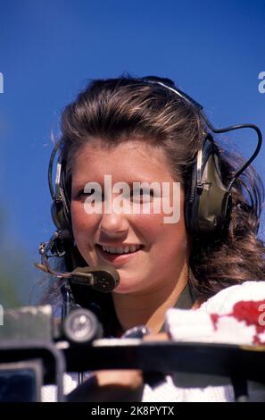 August 1990 - Princess Märtha Louise visits the Armed Forces. Here she is in uniform command. Photo: Knut Falch / NTB Stock Photo