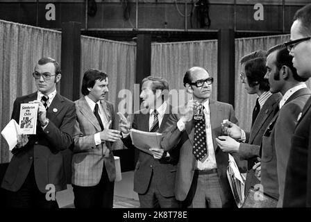 Oslo 19750529. Neo -Nazis in the television program 'at kicked' in NRK. The discussion continued in the studio after sending. Eg: Jan Andersen, Anti-Communist Alliance, Erik Blücher, program leaders Franz Saksvik and Per Øyvind Heradstveit, Finn Yngve Engnæs, Democratic Youth Association, Tor Petter Hadland, National Youth County and Georg Farre, 'Jerngarden'. The last two were laid off by Oslo Sporveier for pressure from the unions. Photo Henrik Laurvik / NTB Stock Photo