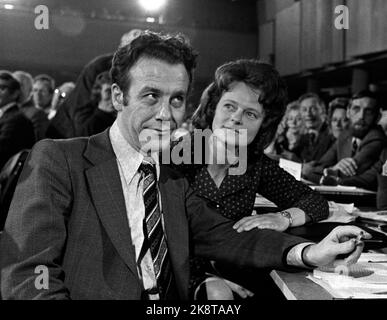 Oslo April 21, 1975. The Labor Party's national meeting. Newly elected chairman Reiulf Steen together with newly elected deputy chairman Gro Harlem Brundtland. Photo: Henrik Laurvik / NTB Stock Photo