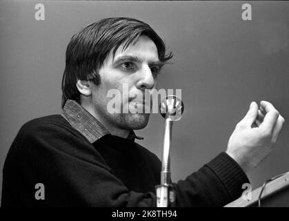 Oslo 19680313 The charismatic German student leader Rudi Dutschke (1940-1979) speaks in the Norwegian Student Society at Blindern. Dutschke's real name was Alfred Willi Rudolf Dutschke, Photo: NTB / NTB Stock Photo