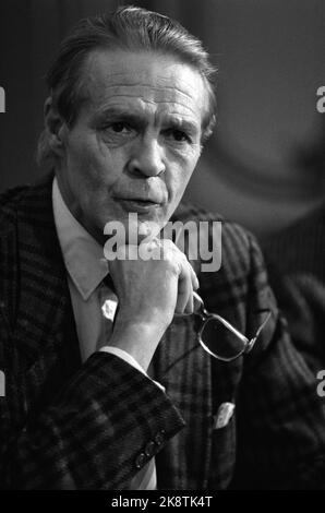 Oslo January 5, 1988. Portrait of lawyer Olav Hestenes. The picture was taken during the press conference in connection with the Vassdal accident. Photo: Eystein Hanssen / NTB / NTB Stock Photo