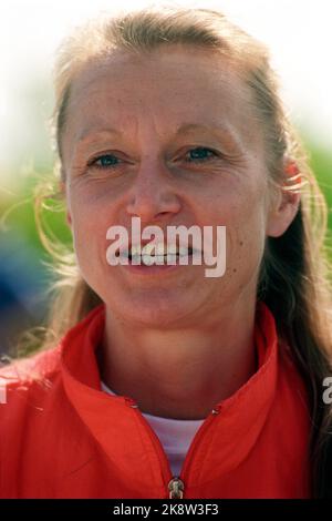 Oslo 19930508 The Grete Waitz race for women starting in the Frogner Park. Here primus engine Grete Waitz before the race. Portrait. Photo: Bjørn Owe Holmberg / NTB / NTB Stock Photo