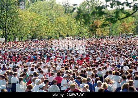 Oslo 19930508 The Grete Waitz race for women. Overview picture from Frognerparken before the start. Photo: Bjørn Owe Holmberg / NTB / NTB Stock Photo