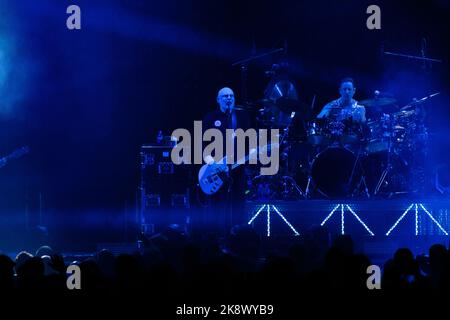 Toronto, Canada. 24/10/2022, Billy Corgan of Smashing Pumpkins performs on stage wearing dark eye makeup and a Freemason crest on his cloak Stock Photo