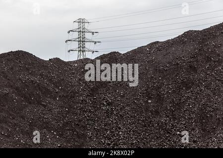 Gdynia, Pomeranian Voivodeship, Poland. 21st Oct, 2022. Coal and power grid seen in Gdynia Port, the third biggest transport port in Poland located on the Baltic Sea. (Credit Image: © Dominika Zarzycka/SOPA Images via ZUMA Press Wire) Stock Photo