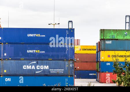 Gdynia, Pomeranian Voivodeship, Poland. 21st Oct, 2022. Containers are seen in Gdynia Port, the third biggest transport port in Poland located on the Baltic Sea. The Port of Gdynia is a key terminal of military shipments into the eastern flank of NATO. The port has increasing strategic meaning for the organisation, especially after Finland's and Sweden's (other Baltic Sea states) bid to join NATO. (Credit Image: © Dominika Zarzycka/SOPA Images via ZUMA Press Wire) Stock Photo