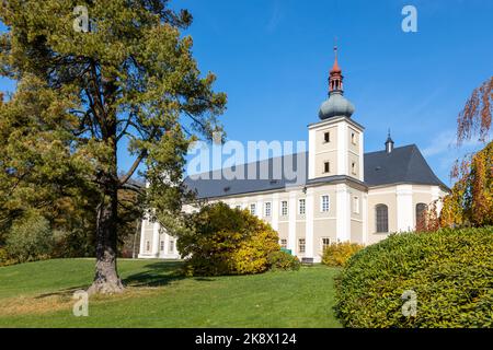 zámek Loučná nad Desnou, okres Šumperk, Hrubý Jeseník, Česká republika / Loucna nad Desnou chateau, Sumperk region, Hruby Jesenik mountains, Czech rep Stock Photo