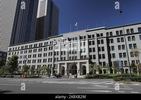 Tokyo, Japan. 20th Oct, 2022. View of the Japanese Ministry of Finance main building inside the government district in central Tokyo. Credit: SOPA Images Limited/Alamy Live News Stock Photo