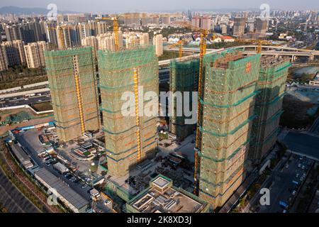 NANJING, CHINA - OCTOBER 25, 2022 - An aerial photo shows a commercial residential building under construction in Nanjing, Jiangsu province, China, Oc Stock Photo