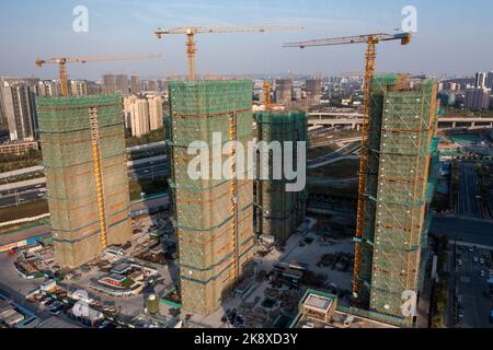 NANJING, CHINA - OCTOBER 25, 2022 - An aerial photo shows a commercial residential building under construction in Nanjing, Jiangsu province, China, Oc Stock Photo