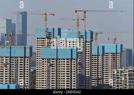 NANJING, CHINA - OCTOBER 25, 2022 - An aerial photo shows a commercial residential building under construction in Nanjing, Jiangsu province, China, Oc Stock Photo