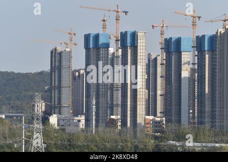 NANJING, CHINA - OCTOBER 25, 2022 - An aerial photo shows a commercial residential building under construction in Nanjing, Jiangsu province, China, Oc Stock Photo