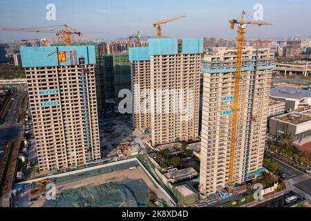 NANJING, CHINA - OCTOBER 25, 2022 - An aerial photo shows a commercial residential building under construction in Nanjing, Jiangsu province, China, Oc Stock Photo