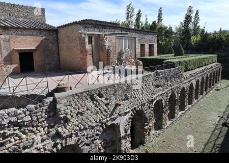 Pompei - Villa dei Misteri dal ponticello di accesso del Parco Archeologico di Pompei Stock Photo