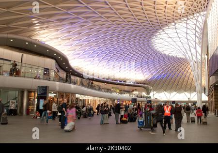 The New Kings Cross Station, London, UK - One of London's oldest train stations, linking London with the north of England and Scotland.  Newly refurbi Stock Photo