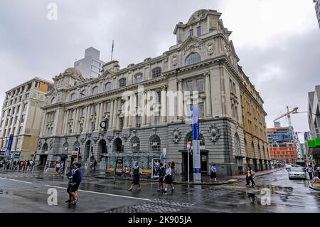 Auckland mainline rail station in Queen Street, Auckland on North ...