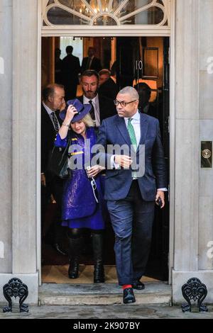 London, UK. 25th Oct, 2022. James Cleverly, Foreign Secretary, and others. Cabinet ministers arrive and depart from the last cabinet meeting under former Prime Minister Liz Truss this morning. Credit: Imageplotter/Alamy Live News Stock Photo