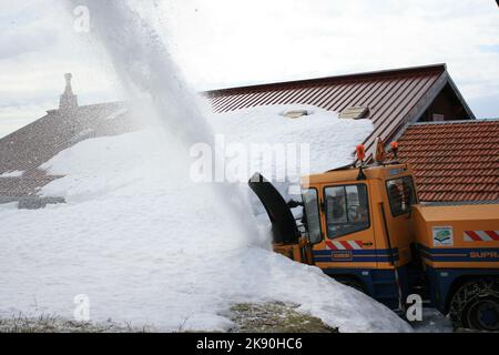 Ouverture route des cretes Stock Photo