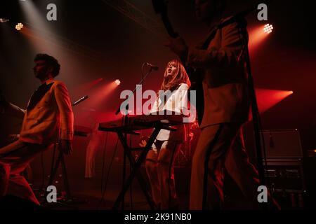 BARCELONA - MAR 12: La Femme (French psych-punk rock band) perform on stage at Razzmatazz on March 12, 2022 in Barcelona, Spain. Stock Photo