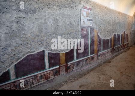 Pompei - Parete affrescata della Casa del Criptoportico Stock Photo