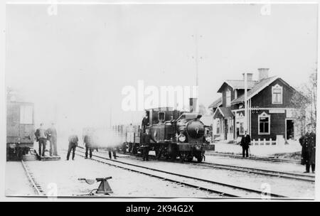 Mellersta-Östergötlands Railways, Supply Lok 5 at Klockrike station. Stock Photo