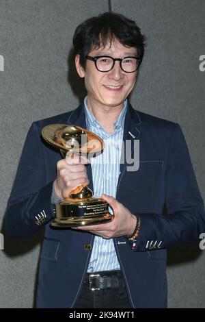 LOS ANGELES - OCT 25:  Ke Huy Quan at the 50th Saturn Awards - Press Room at Marriott Convention Center on October 25, 2022 in Burbank, CA Stock Photo