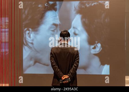 A visitor looks on at artwork by Serbian artist Marina Abramovic on display at the Bangkok Art Biennale 2022 at the Queen Sirikit National Convention Center in Bangkok. Bangkok Art Biennale 2022 was held on October 22, 2022 until February 23, 2023 under the slogan 'Chaos: Calm', presents artworks created by renowned 73 international and local artists from 35 countries in 12 venues around Bangkok city and aims to promote the Thai capital as the world's contemporary art center and the top destination for art enthusiasts. (Photo by Peerapon Boonyakiat/SOPA Images/Sipa USA) Stock Photo