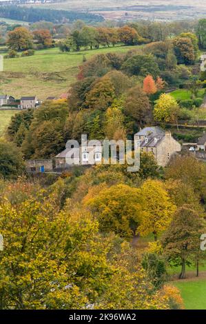 Houses in Richmond, North Yorkshire surrounded by autumn colours Stock Photo