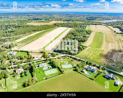 Aerial view of Head of pond road and blank lane in Water mill, NY Stock Photo