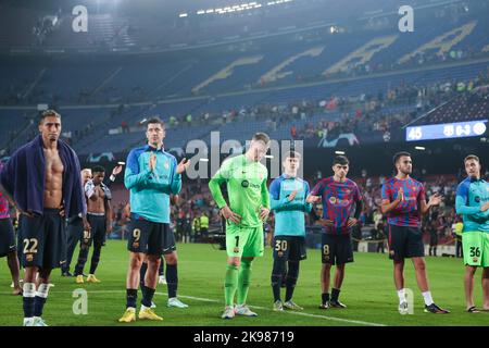 Barcelona, Spain. 26/10/2022, Robert Lewandowski of FC Barcelona, Marc Andre ter Stegen of FC Barcelona, Pedri of FC Barcelona, Gavi of FC Barcelona, Raphinha of FC Barcelona and Eric Garcia of FC Barcelona during the UEFA Champions League match between FC Barcelona and FC Bayern Munchen at Spotify Camp Nou in Barcelona, Spain. Stock Photo