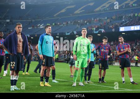 Barcelona, Spain. 26/10/2022, Robert Lewandowski of FC Barcelona, Marc Andre ter Stegen of FC Barcelona, Pedri of FC Barcelona, Gavi of FC Barcelona, Raphinha of FC Barcelona and Eric Garcia of FC Barcelona during the UEFA Champions League match between FC Barcelona and FC Bayern Munchen at Spotify Camp Nou in Barcelona, Spain. Stock Photo