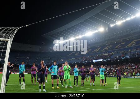 Barcelona, Spain. 26/10/2022, Robert Lewandowski of FC Barcelona, Marc Andre ter Stegen of FC Barcelona, Pedri of FC Barcelona, Gavi of FC Barcelona, Raphinha of FC Barcelona and Eric Garcia of FC Barcelona during the UEFA Champions League match between FC Barcelona and FC Bayern Munchen at Spotify Camp Nou in Barcelona, Spain. Stock Photo