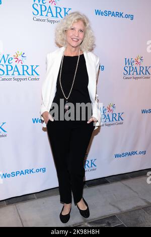 Los Angeles, California, USA.25th October, 2022. Nancy Allen attending 'May Contain Nuts' A Night of Comedy Benefiting WeSpark Cancer Support Center at The Skirball Cultural Center in Los Angeles, California. Credit: Sheri Determan Stock Photo