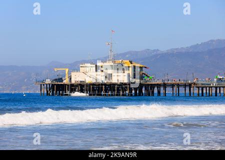 Santa Monica pier Harbor Office and Maria Sol restaurant.  California, USA Stock Photo