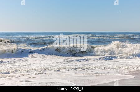 surf at cooper's beach, southampton, ny Stock Photo - Alamy