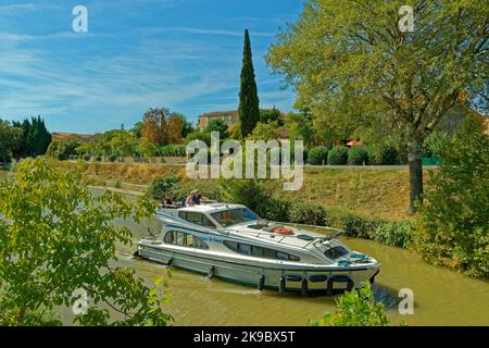 The Canal du Midi at Roubia in the Aude Department in the south of France. Stock Photo