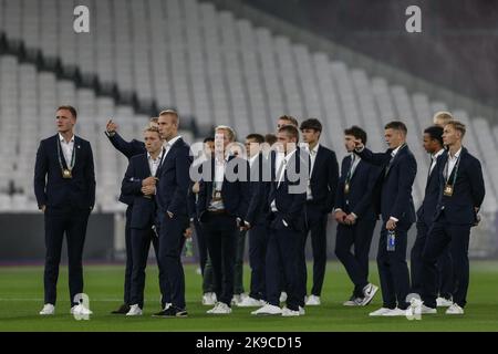 London, UK. 27th Oct, 2022. Silkeborg players arrive during the UEFA Europa Conference League match West Ham United vs Silkeborg at London Stadium, London, United Kingdom, 27th October 2022 (Photo by Arron Gent/News Images) Credit: News Images LTD/Alamy Live News